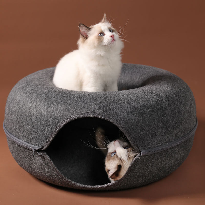 Natural felt pet cat cave Round cat bed for small dogs Cozy pet nest house Eco-friendly pet supplies Handcrafted cat hideaway Stylish pet bed Comfortable cat nest Small dog retreat Natural insulation for pets Cozy pet haven